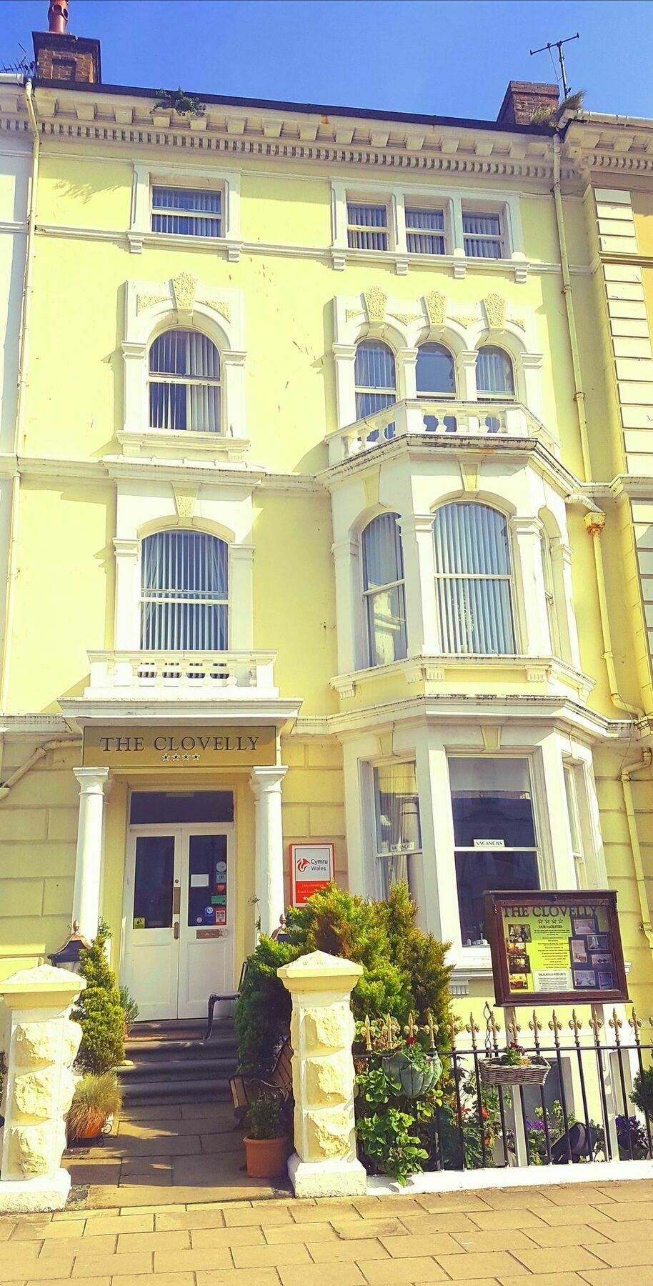 The Clovelly Llandudno Exterior photo